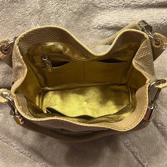 MICHAEL KORS SKORPIOS SHOPPER *Rare find - Picture 9 of 17